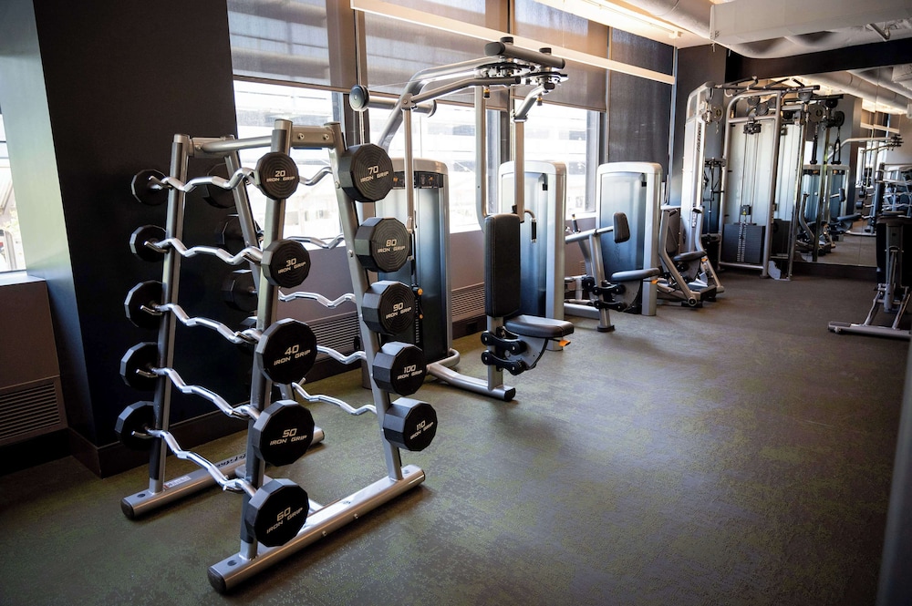 Hilton Chicago O'Hare Airport — Sports & recreation in Chicago, Illinois