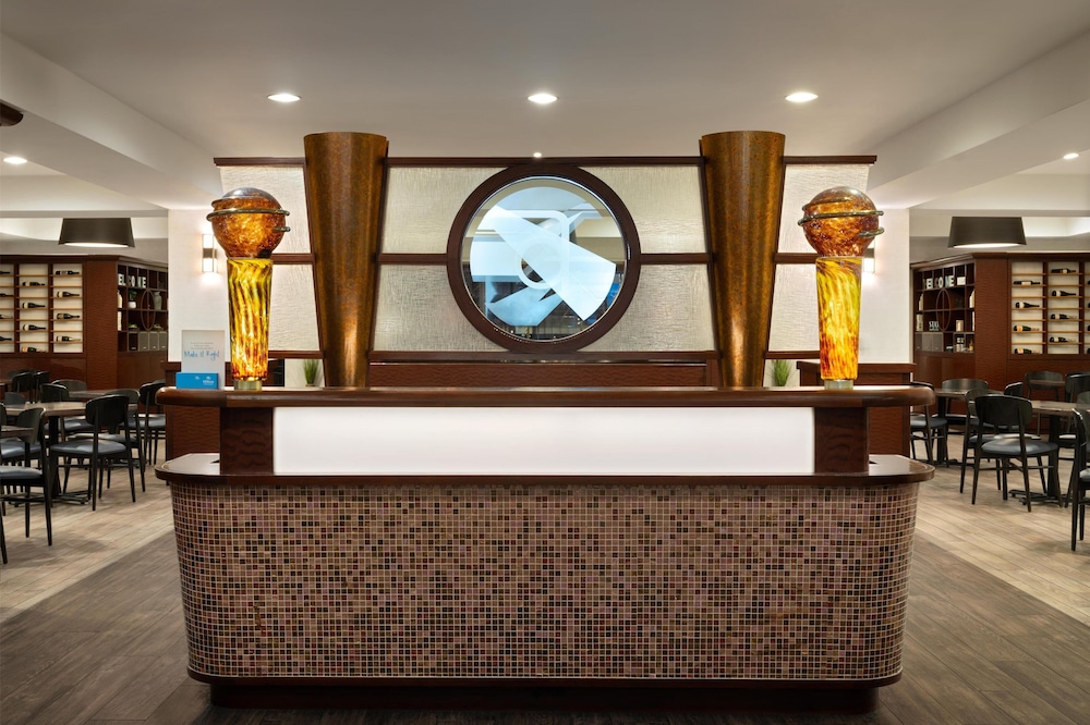 Hilton Chicago O'Hare Airport — Hotel building in Chicago, Illinois