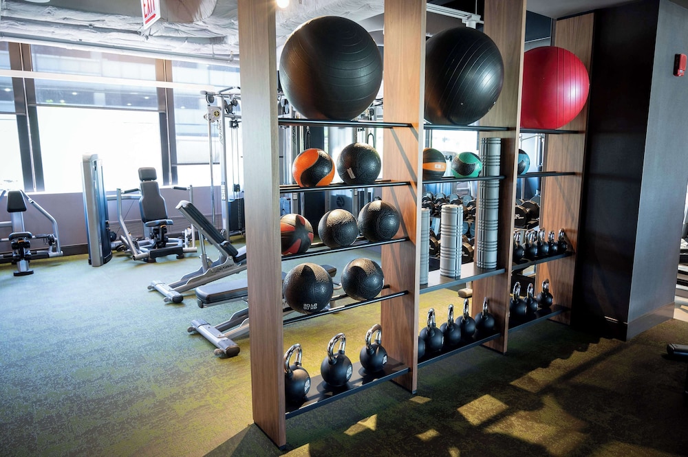 Hilton Chicago O'Hare Airport — Sports & recreation in Chicago, Illinois