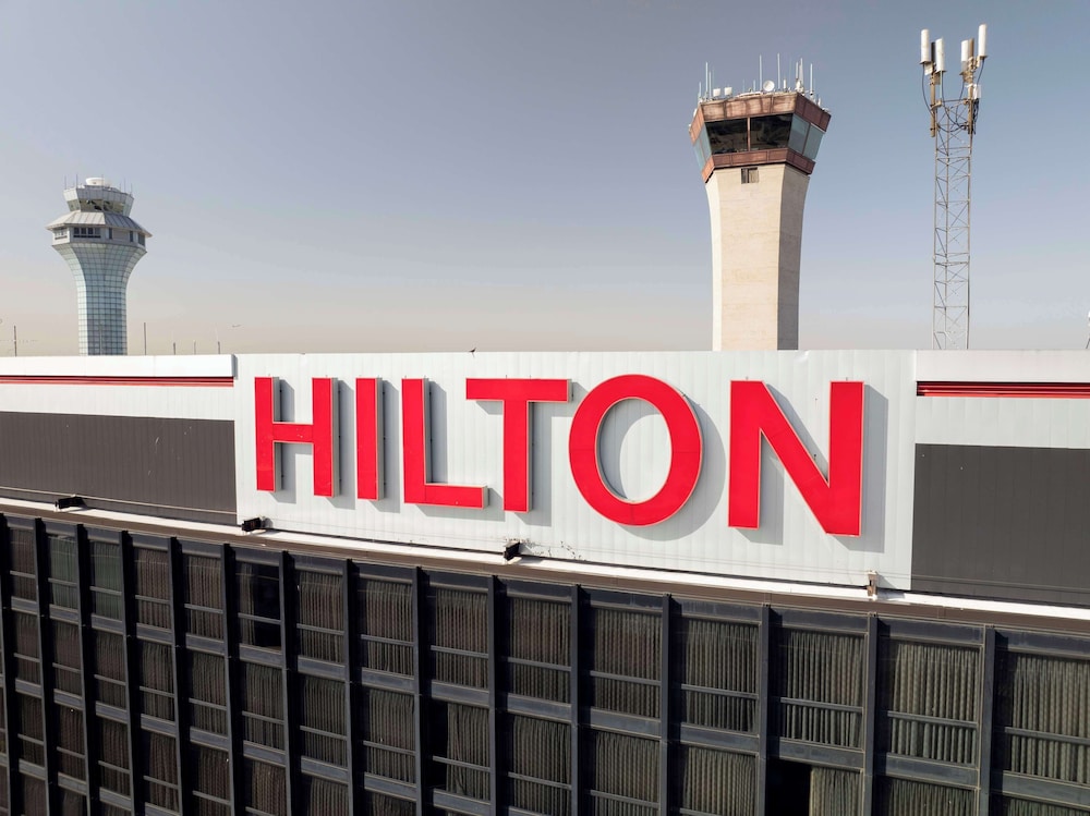 Hilton Chicago O'Hare Airport — Hotel building in Chicago, Illinois