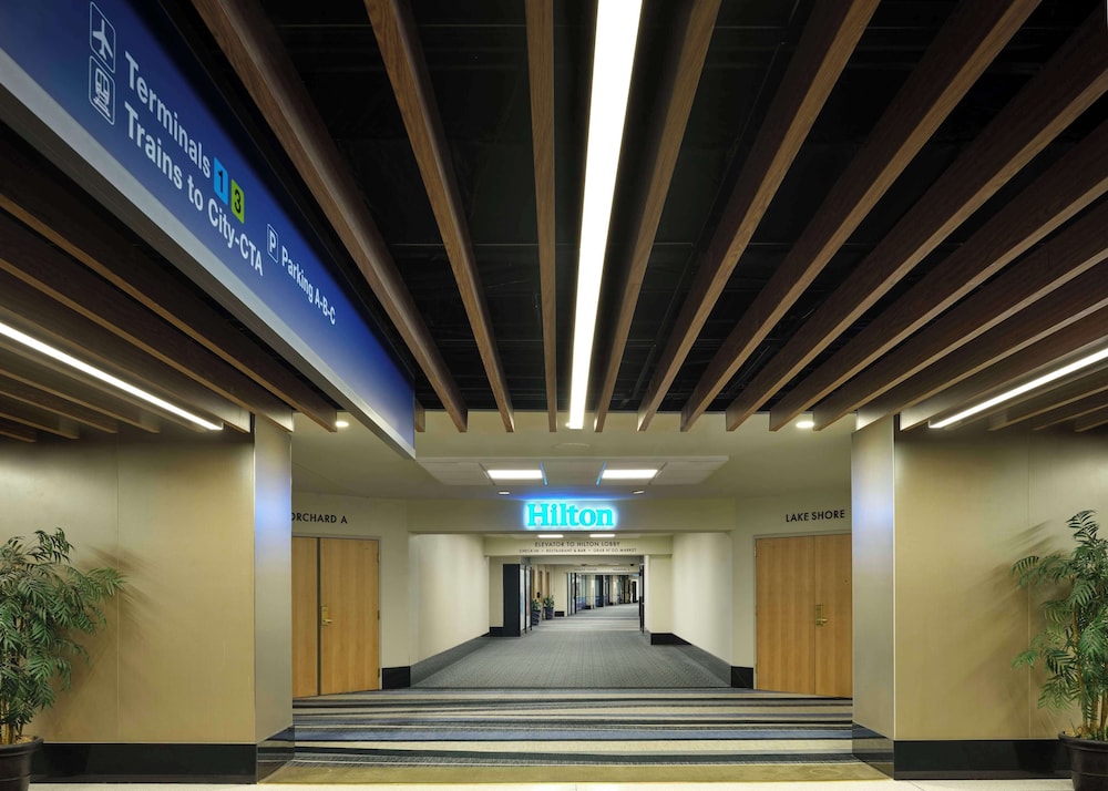 Hilton Chicago O'Hare Airport — Hotel building in Chicago, Illinois
