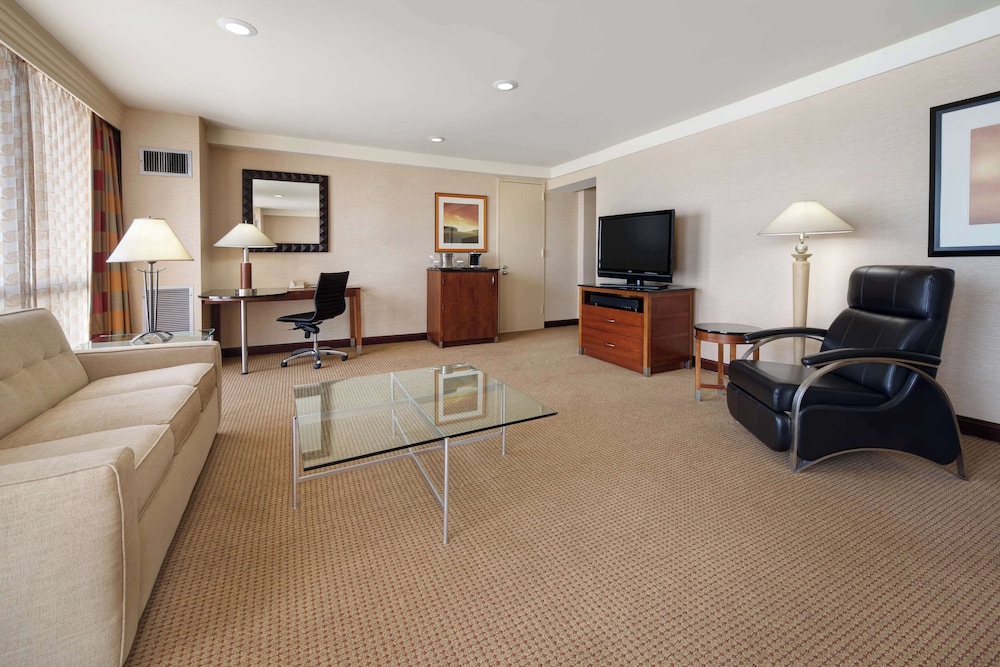 Hilton Chicago O'Hare Airport — Hotel rooms in Chicago, Illinois
