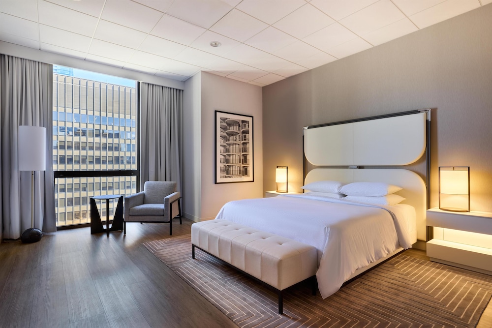 Hyatt Regency Chicago — Hotel rooms in Chicago, Illinois
