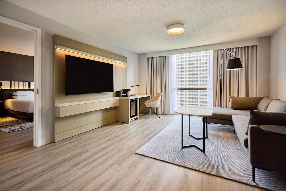 Hyatt Regency Chicago — Hotel rooms in Chicago, Illinois