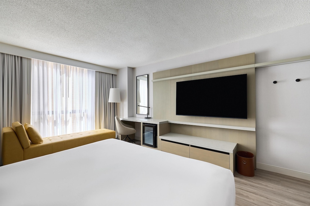 Hyatt Regency Chicago — Hotel rooms in Chicago, Illinois