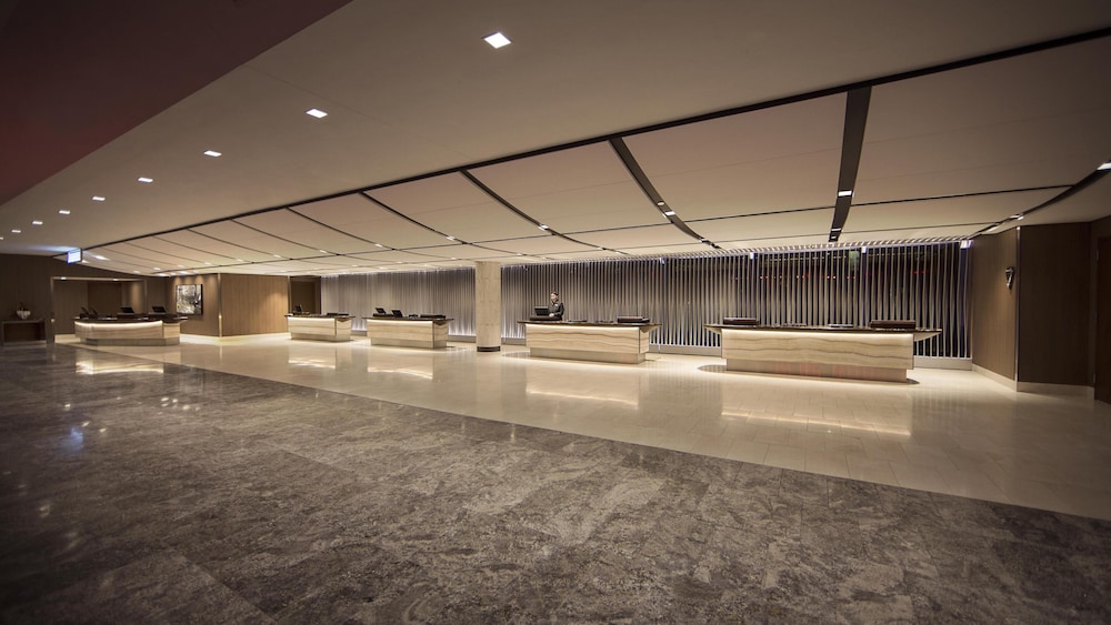 Hyatt Regency Chicago — Hotel building in Chicago, Illinois