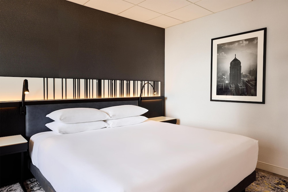 Hyatt Regency Chicago — Hotel rooms in Chicago, Illinois