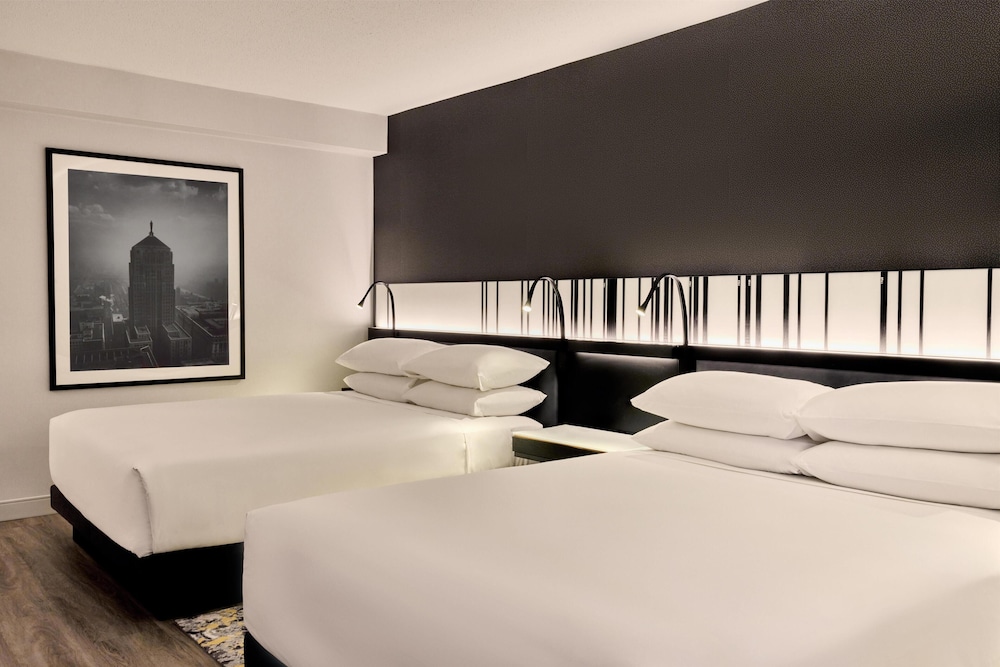 Hyatt Regency Chicago — Hotel rooms in Chicago, Illinois