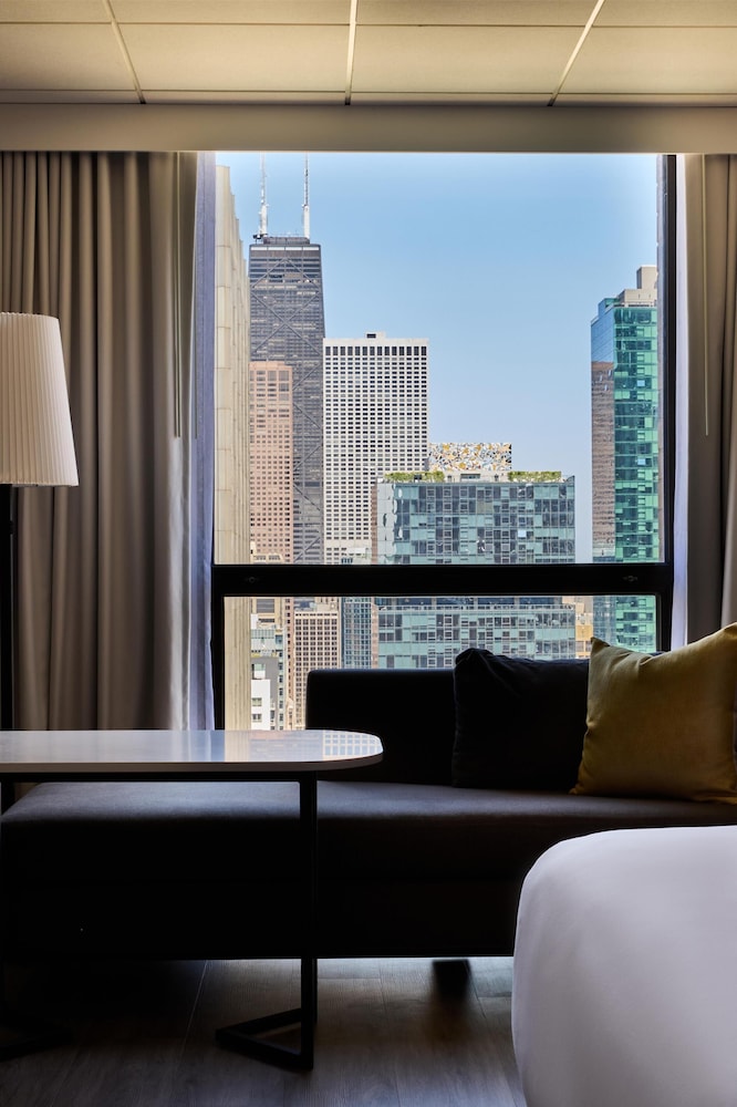 Hyatt Regency Chicago — Hotel rooms in Chicago, Illinois