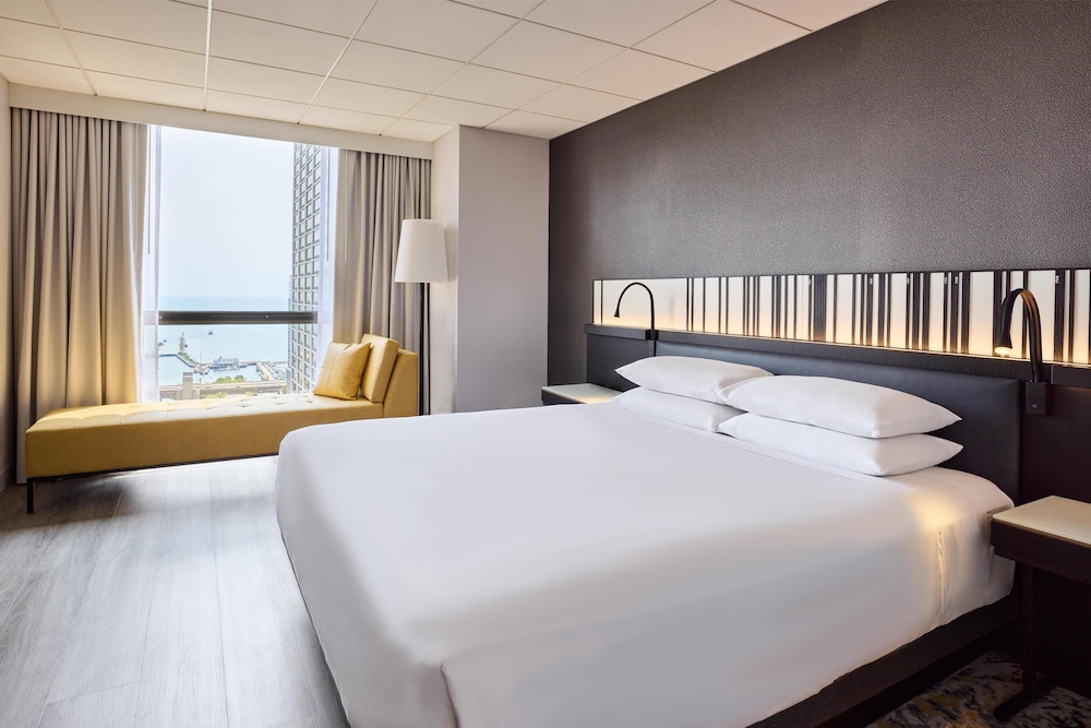 Hyatt Regency Chicago — Hotel rooms in Chicago, Illinois