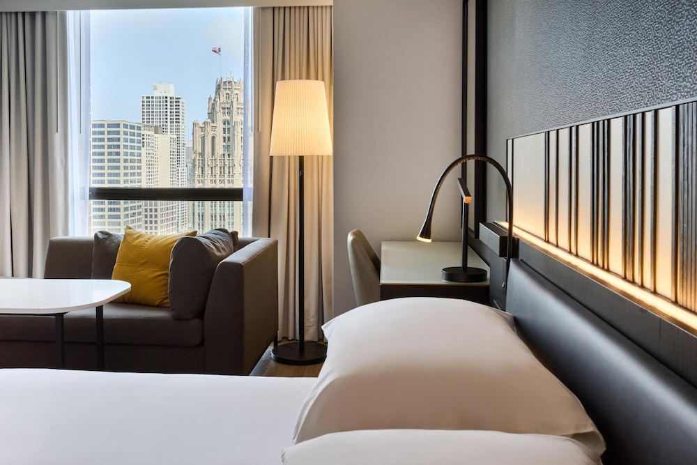 Hyatt Regency Chicago — Hotel rooms in Chicago, Illinois