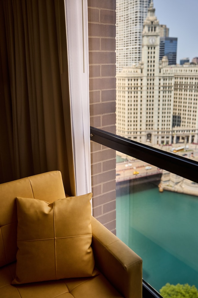 Hyatt Regency Chicago — Hotel rooms in Chicago, Illinois