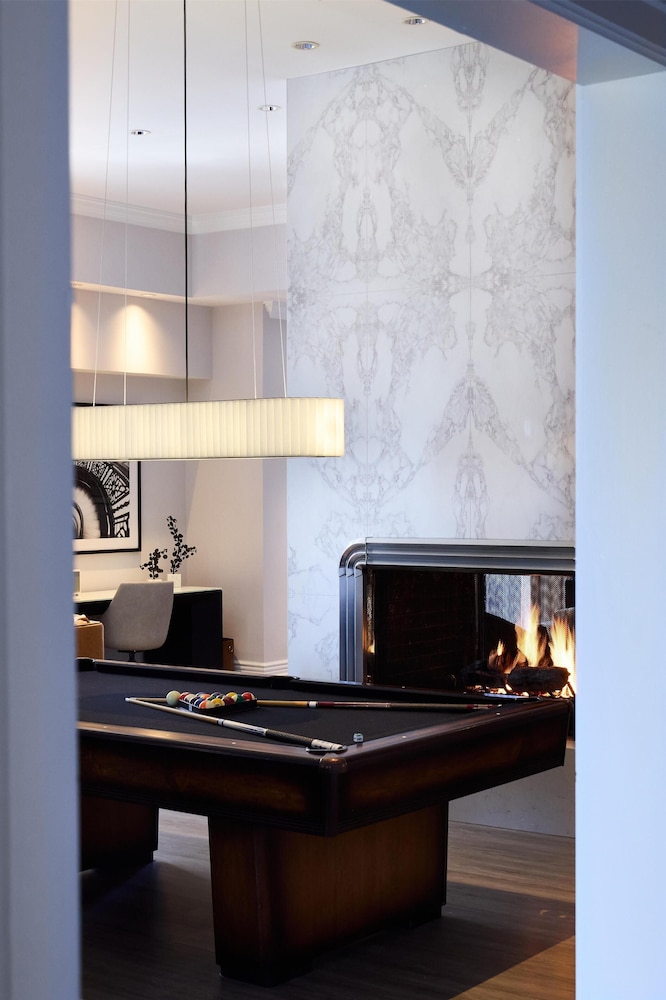Hyatt Regency Chicago — Sports & recreation in Chicago, Illinois