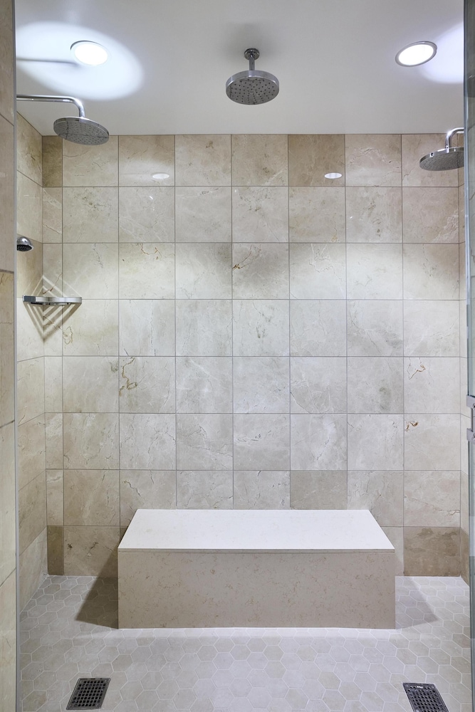 Hyatt Regency Chicago — Spa in Chicago, Illinois