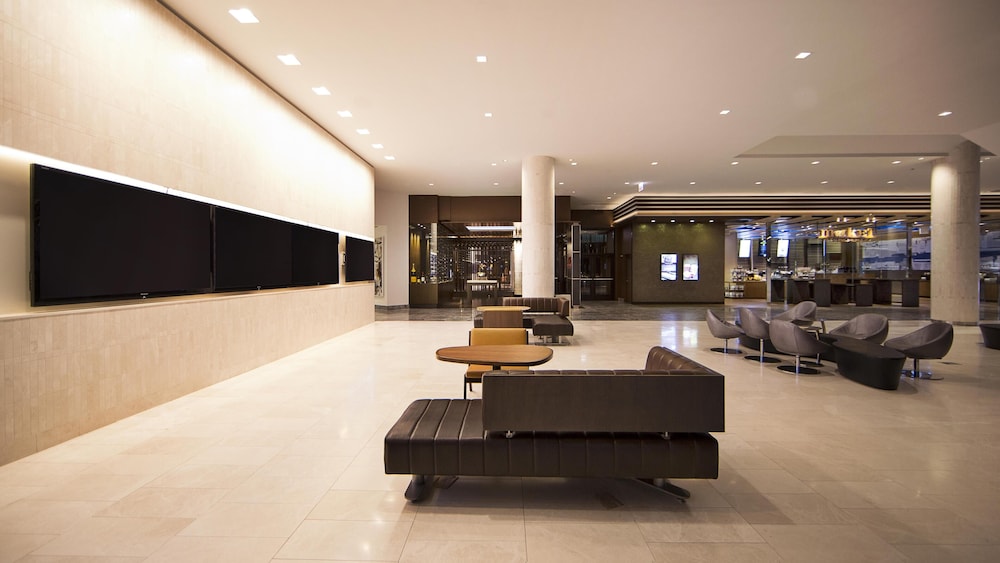 Hyatt Regency Chicago — Restaurant & bars in Chicago, Illinois