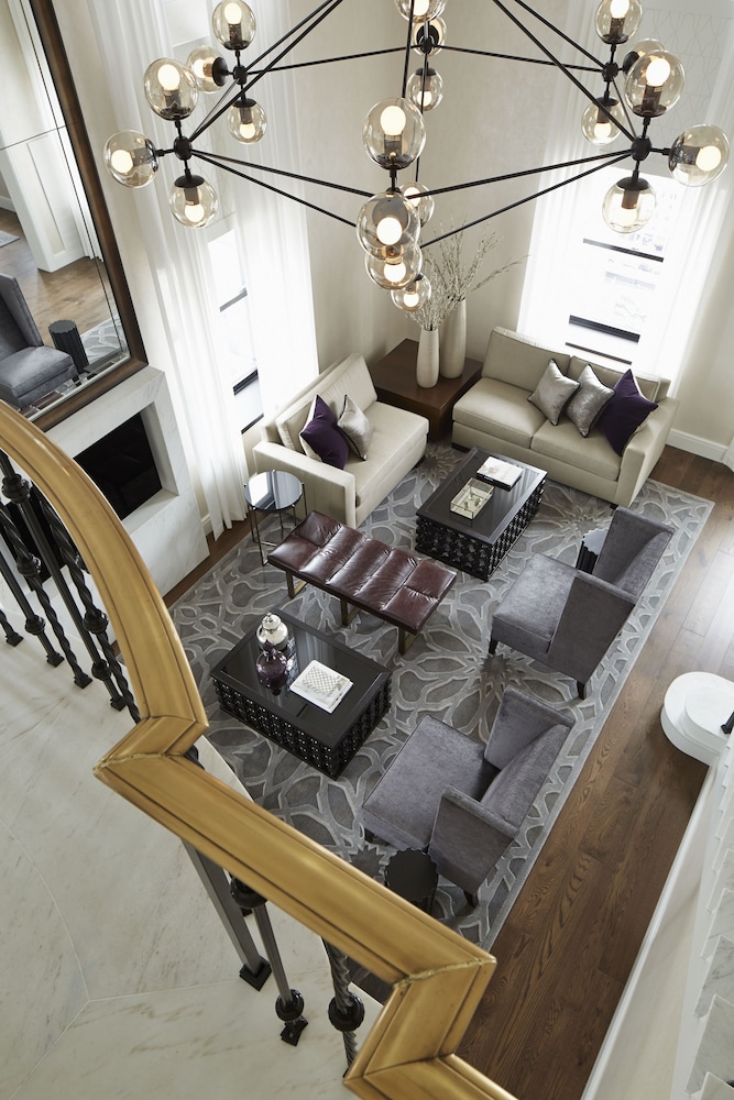 InterContinental Chicago Magnificent Mile by IHG — Hotel rooms in Chicago, Illinois