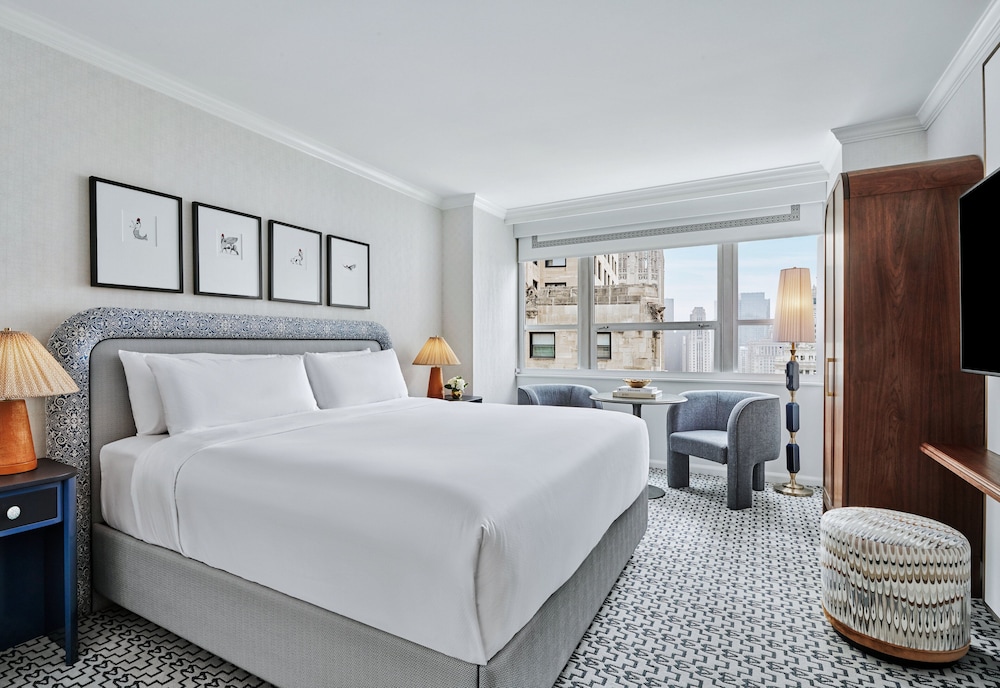 InterContinental Chicago Magnificent Mile by IHG — Hotel rooms in Chicago, Illinois