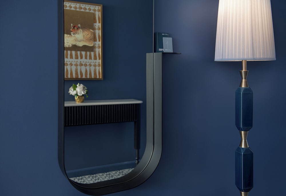 InterContinental Chicago Magnificent Mile by IHG — Hotel rooms in Chicago, Illinois