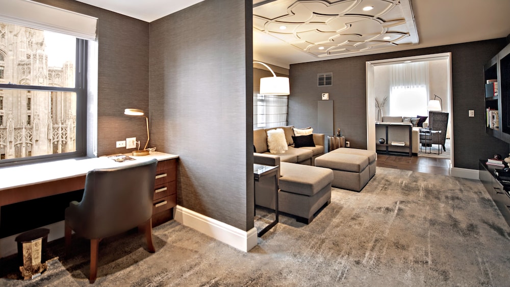 InterContinental Chicago Magnificent Mile by IHG — Hotel rooms in Chicago, Illinois