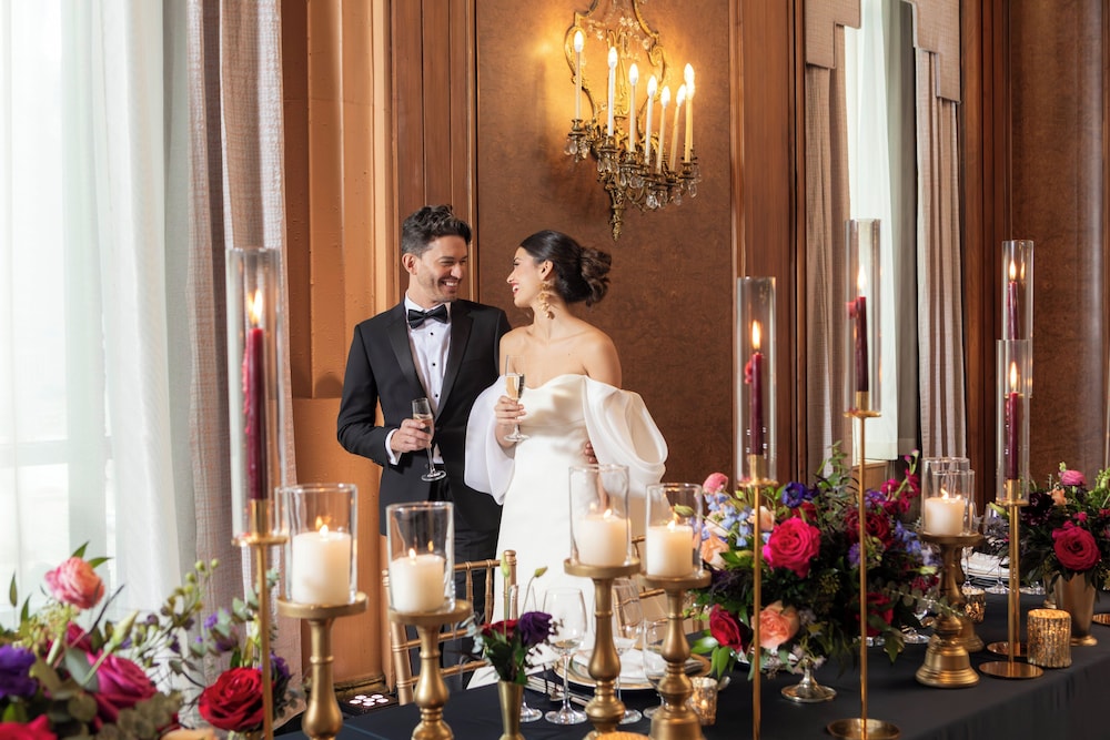 InterContinental Chicago Magnificent Mile by IHG — Restaurant & bars in Chicago, Illinois