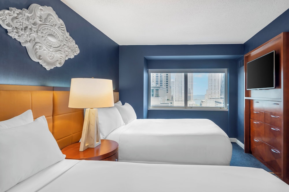 Omni Chicago Hotel — Hotel rooms in Chicago, Illinois