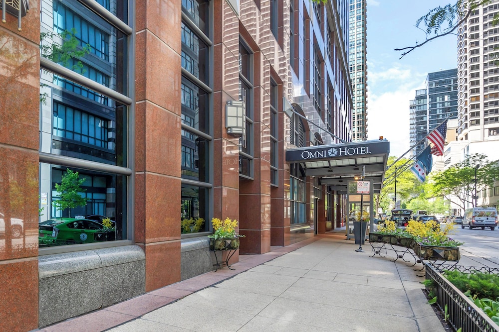 Omni Chicago Hotel — Hotel building in Chicago, Illinois