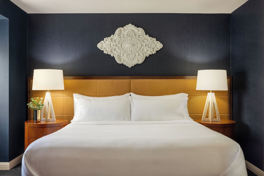 Omni Chicago Hotel — Hotel rooms in Chicago, Illinois