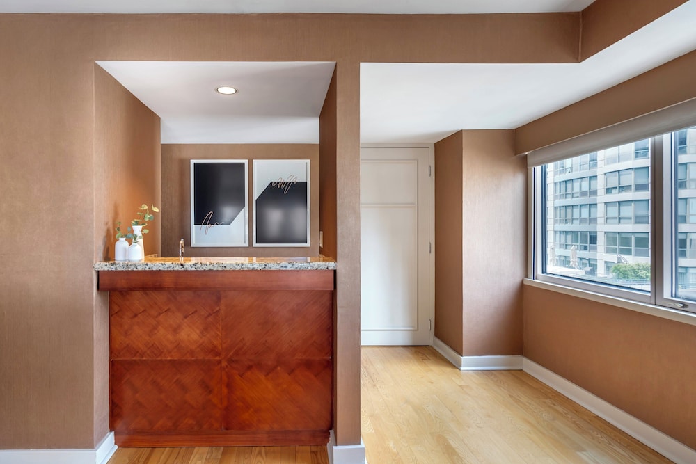 Omni Chicago Hotel — Hotel rooms in Chicago, Illinois