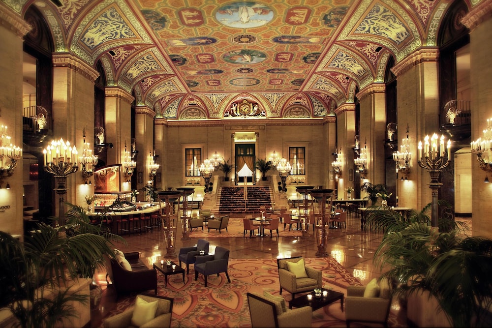 Palmer House a Hilton Hotel — Restaurant & bars in Chicago, Illinois