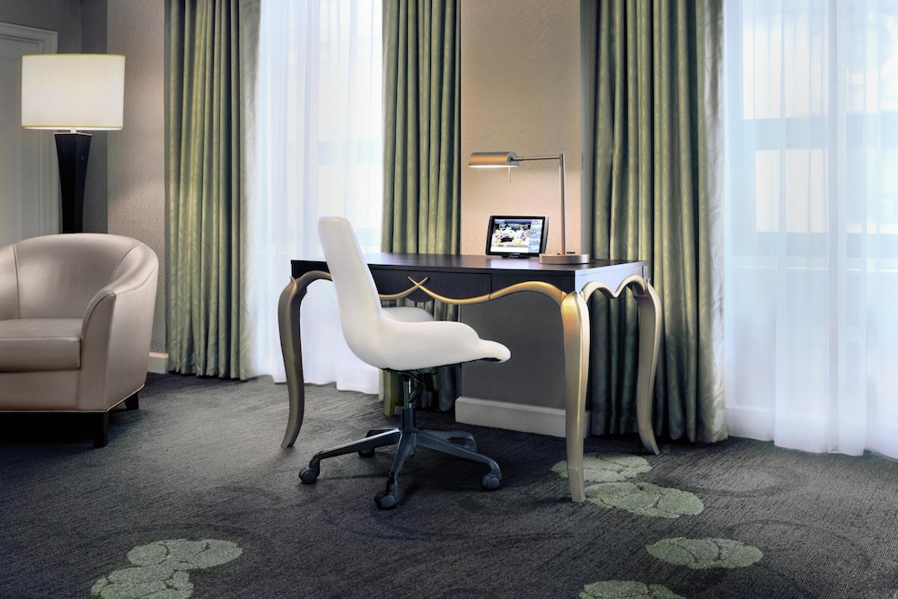 Palmer House a Hilton Hotel — Hotel rooms in Chicago, Illinois