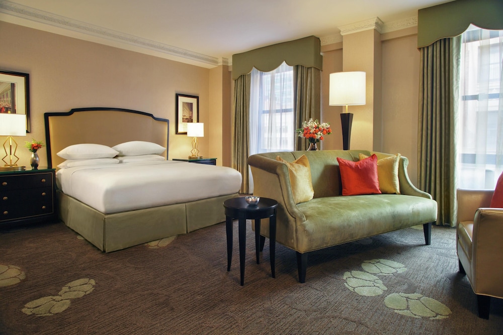 Palmer House a Hilton Hotel — Hotel rooms in Chicago, Illinois
