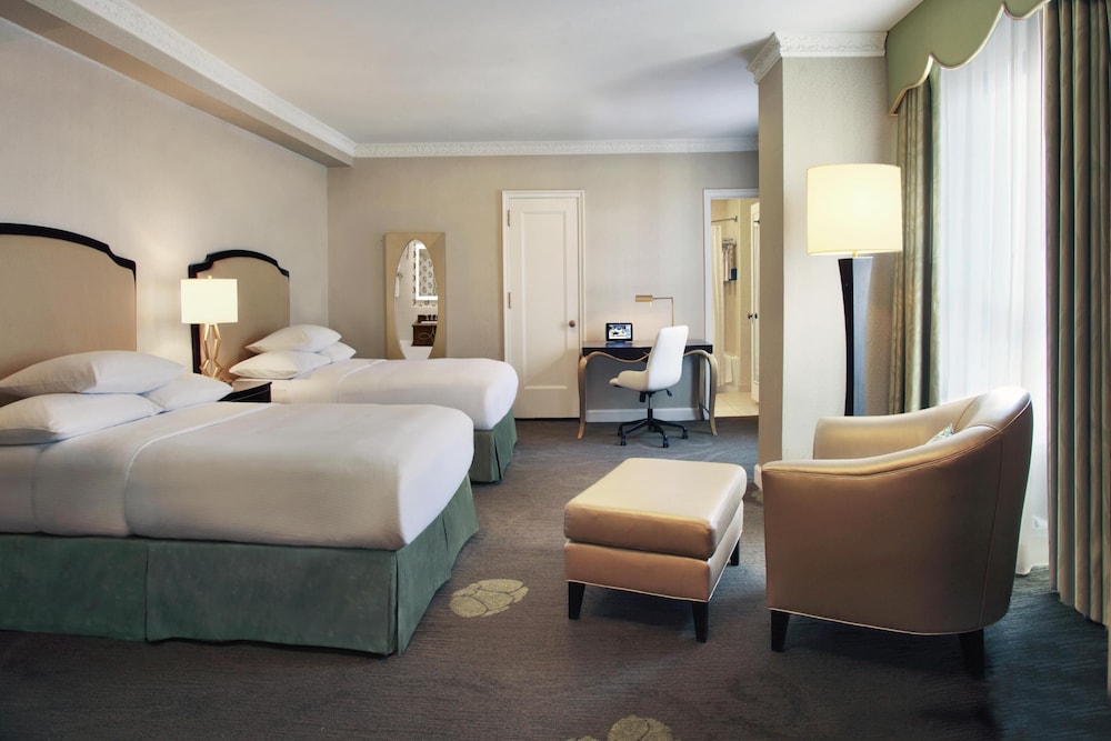 Palmer House a Hilton Hotel — Hotel rooms in Chicago, Illinois
