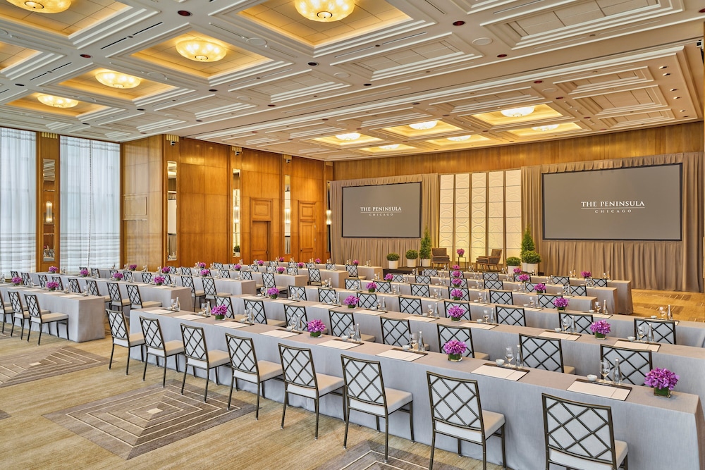 The Peninsula Chicago — Hotel building in Chicago, Illinois