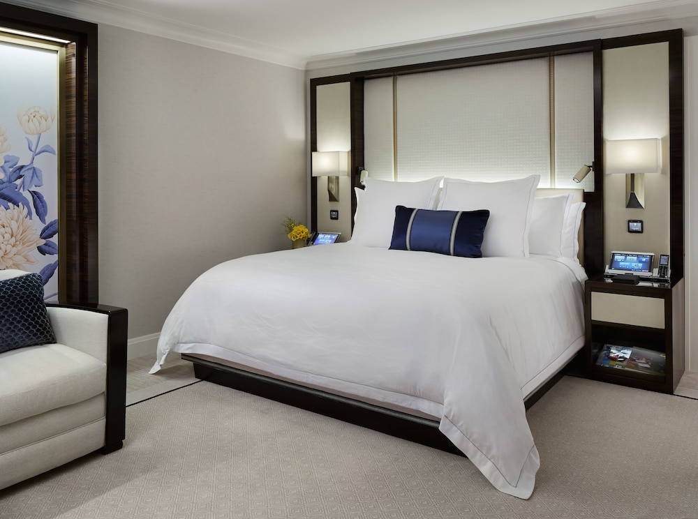 The Peninsula Chicago — Hotel rooms in Chicago, Illinois