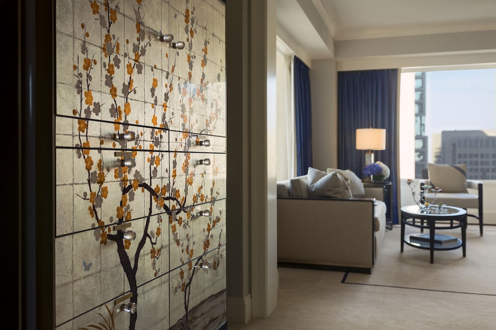 The Peninsula Chicago — Hotel rooms in Chicago, Illinois