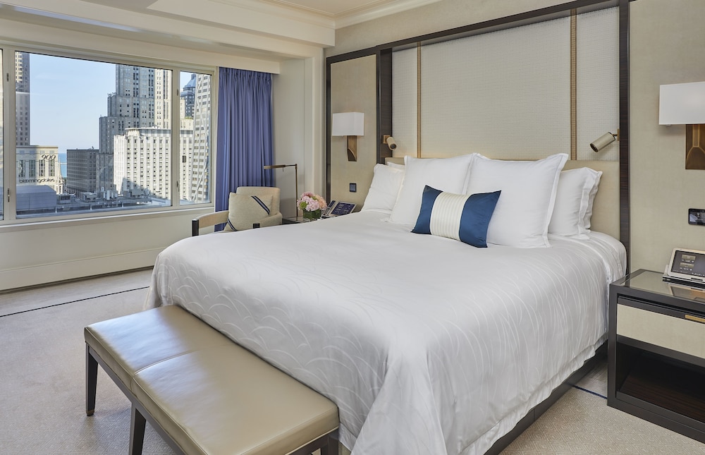 The Peninsula Chicago — Hotel rooms in Chicago, Illinois