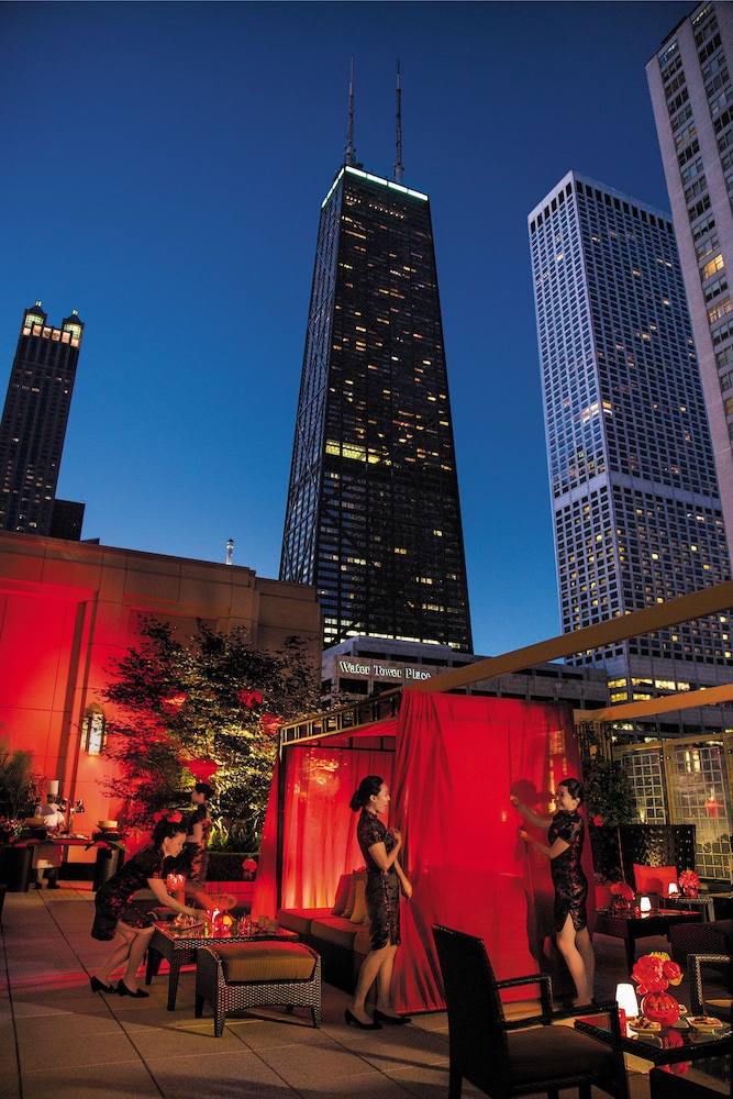 The Peninsula Chicago — Attractions in the area in Chicago, Illinois