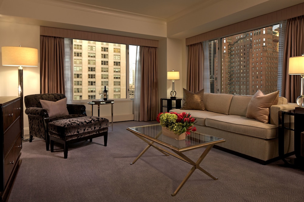 The Peninsula Chicago — Hotel rooms in Chicago, Illinois