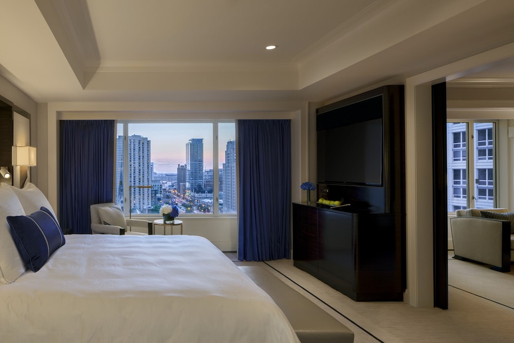The Peninsula Chicago — Hotel rooms in Chicago, Illinois