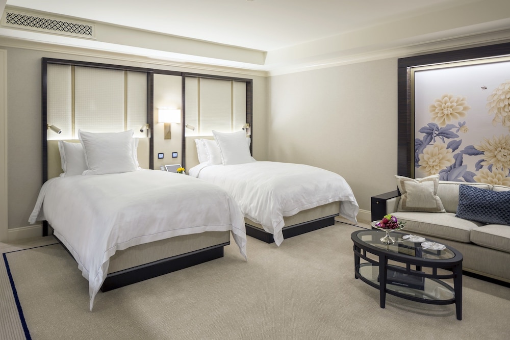 The Peninsula Chicago — Hotel rooms in Chicago, Illinois