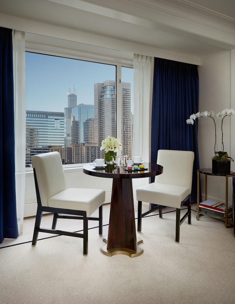 The Peninsula Chicago — Hotel rooms in Chicago, Illinois