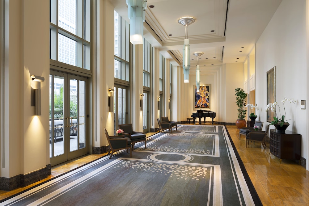 The Peninsula Chicago — Hotel building in Chicago, Illinois