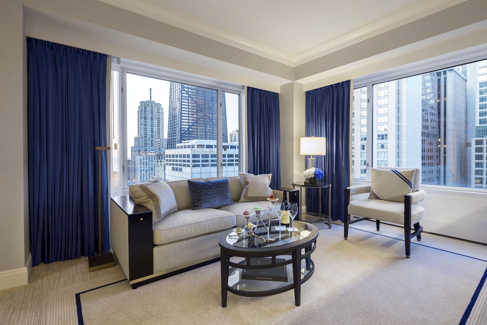 The Peninsula Chicago — Hotel rooms in Chicago, Illinois