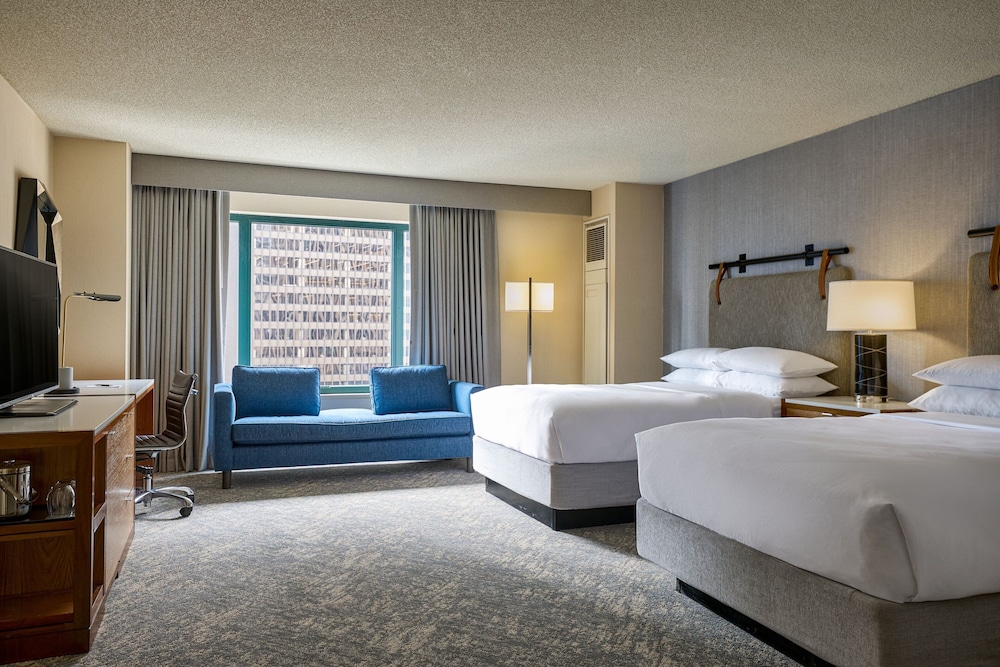 Sheraton Grand Chicago Riverwalk — Hotel rooms in Chicago, Illinois
