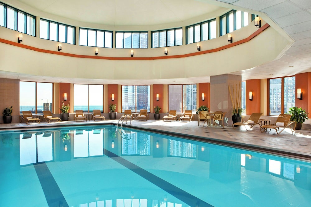 Sheraton Grand Chicago Riverwalk — Swimming pool in Chicago, Illinois