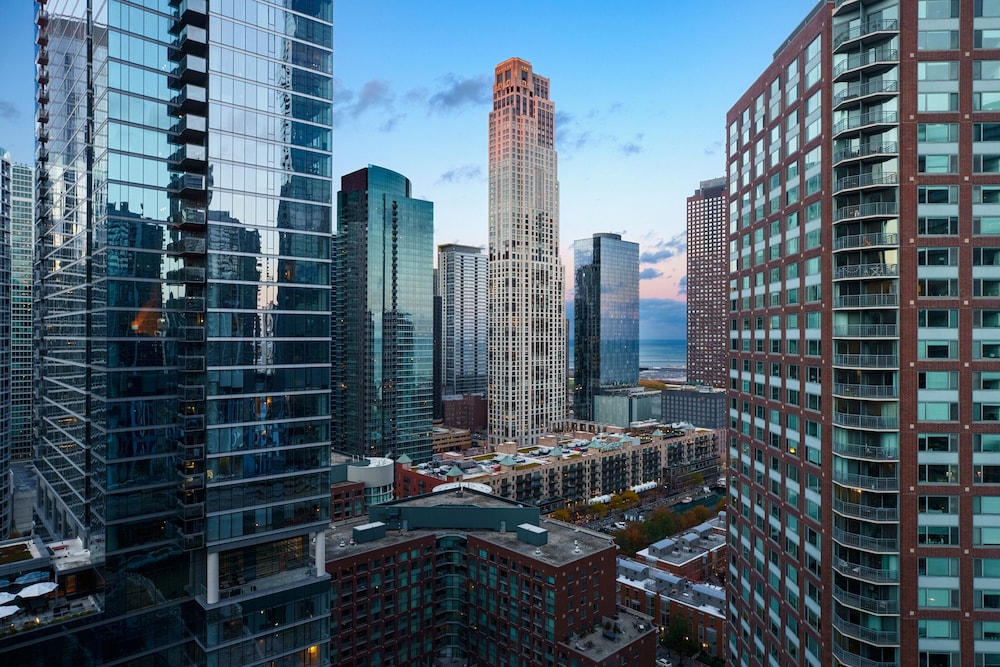 Sheraton Grand Chicago Riverwalk — Attractions in the area in Chicago, Illinois