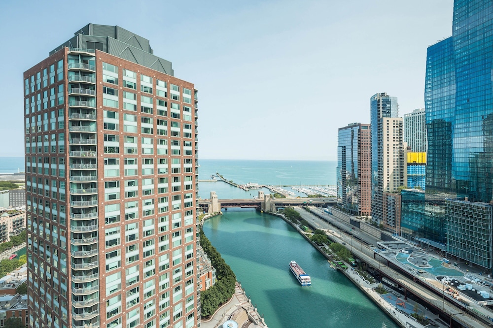 Sheraton Grand Chicago Riverwalk — Attractions in the area in Chicago, Illinois