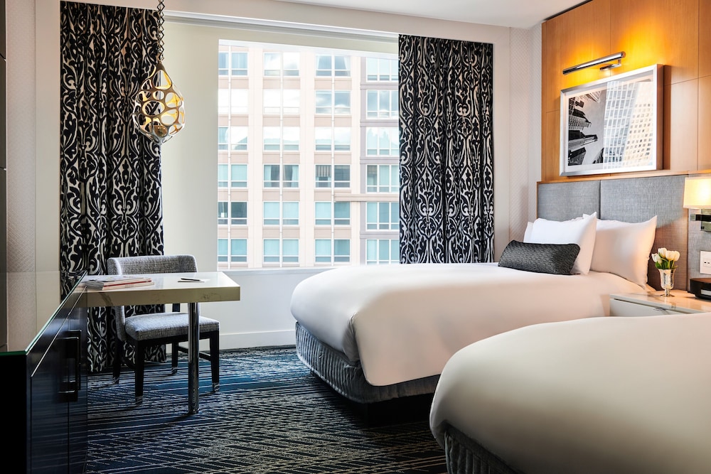 Sofitel Chicago Magnificent Mile — Hotel rooms in Chicago, Illinois