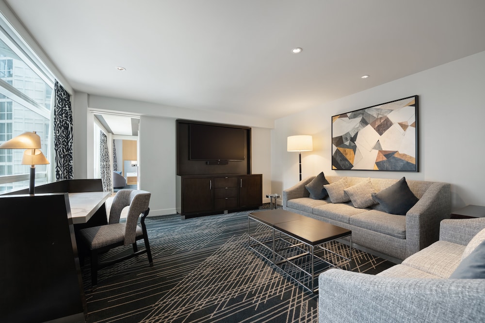 Sofitel Chicago Magnificent Mile — Hotel rooms in Chicago, Illinois