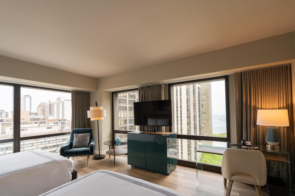 Thompson Chicago, by Hyatt — Hotel rooms in Chicago, Illinois